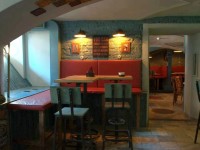 ROSES BAR restaurant in Saint Petersburg
