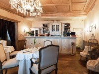 MINDAL CAFE restaurant in Saint Petersburg