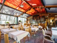 PARK DZHUZEPPE restaurant in Saint Petersburg